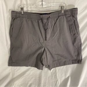 GAP Men's Gray Flat Front Shorts